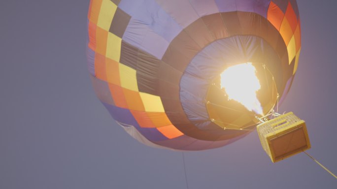 气球表演活动热气球点火高空飞翔飞行航行