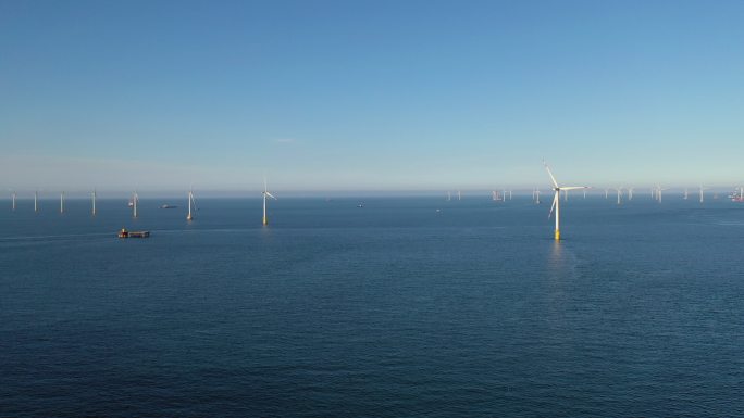 海上风力发电厂鸟瞰图