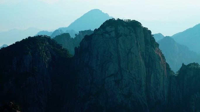 黄山的水墨剪影