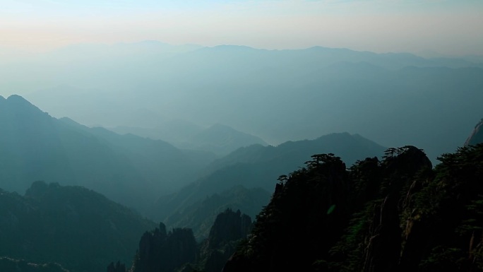 黄山的水墨剪影