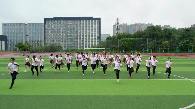 小学生奔跑 小学生毕业