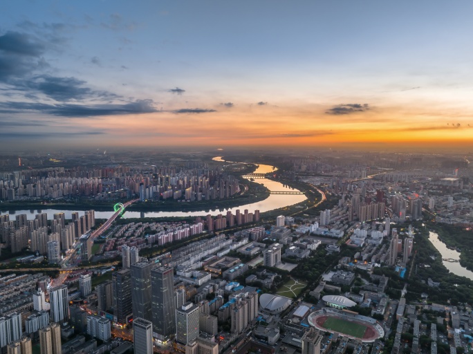 辽宁沈阳城市浑河全景傍晚航拍延时