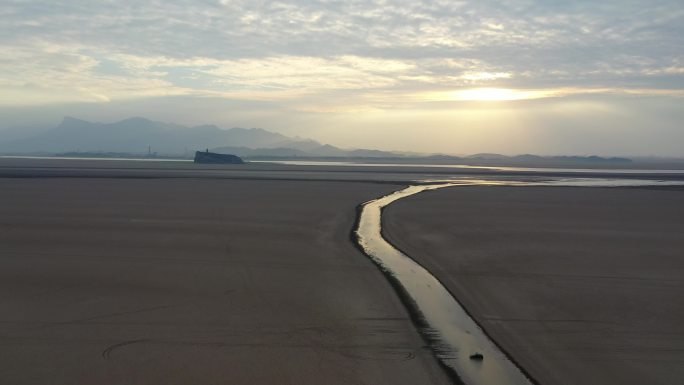 鄱阳湖枯水季鞋山岛黄昏航拍