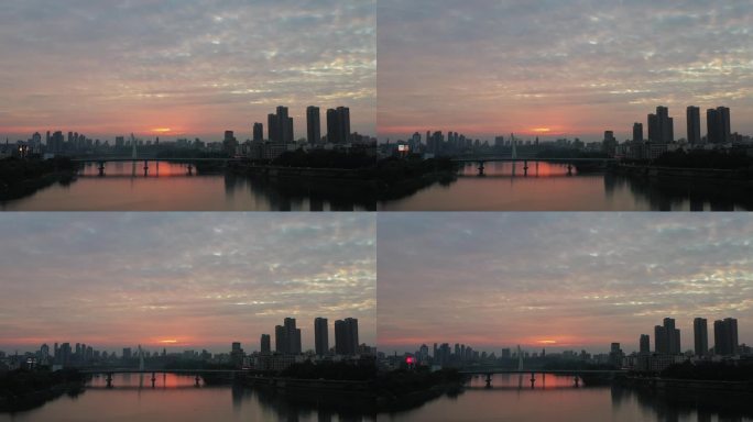 夕阳下的赣州南河浮桥