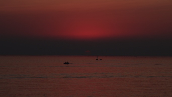 威海高区小石岛景区的海上落日