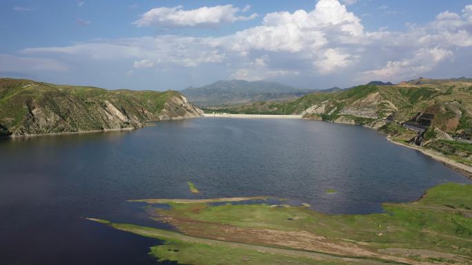 山西旅游大同灵丘草原湖泊美景4K航拍