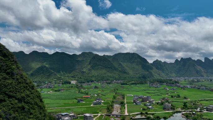 4K航拍河池南丹山间梯田风光