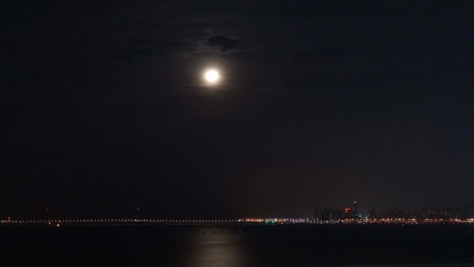 海边月色月光 海面月光 月亮 暖暖的月色