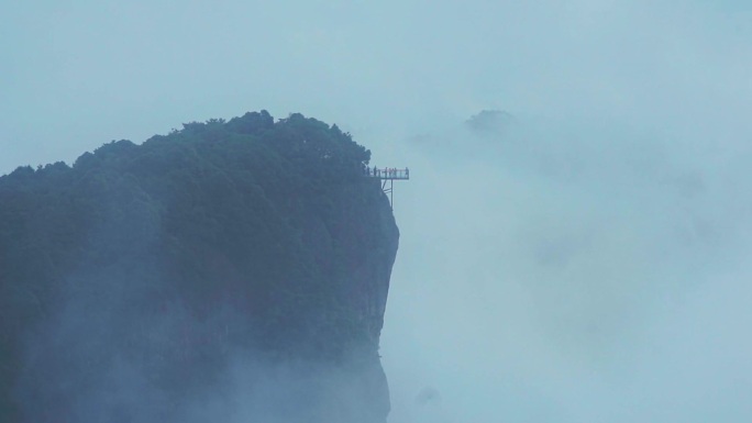 阴雨绵绵的神仙居