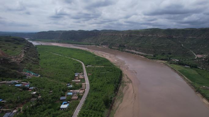 山西旅游路黄河一号4K航拍保德美景旅游路