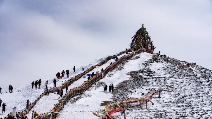 雪山折多山经幡小彩旗延时