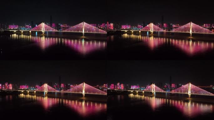 武汉长江灯光秀开灯一瞬间的二桥和武昌江滩