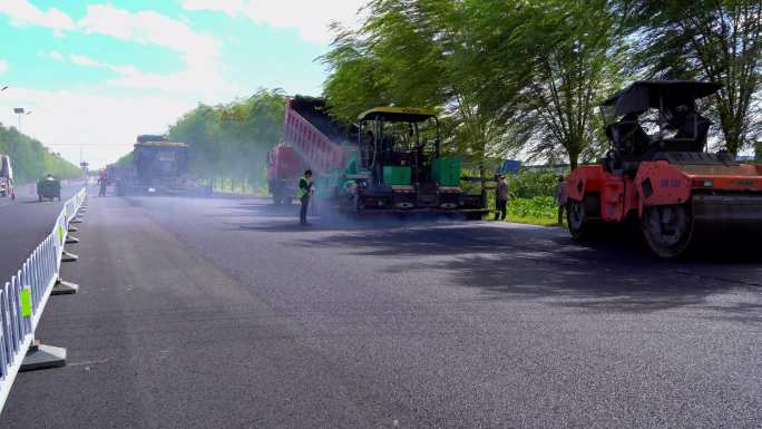 铺路 柏油路 修路 村村通工程