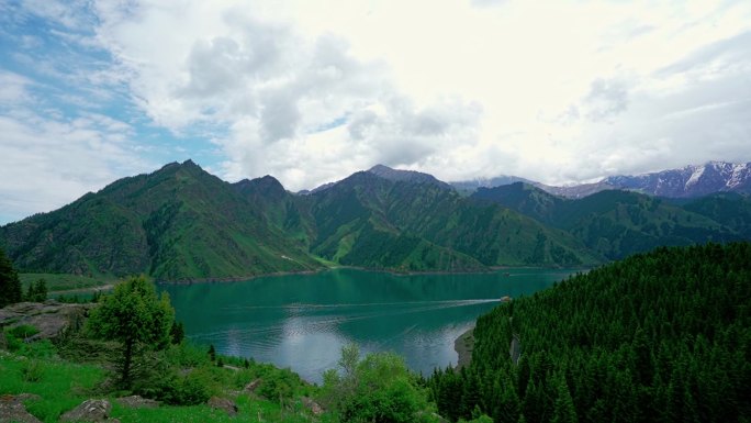 新疆天山天池景区