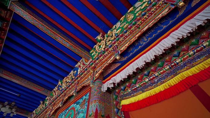 藏式寺庙的装饰