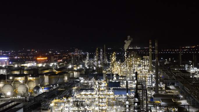 航拍靖边县延长石油榆林炼油厂生产区夜景