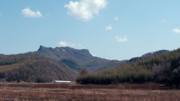 天女山 山峦 初春