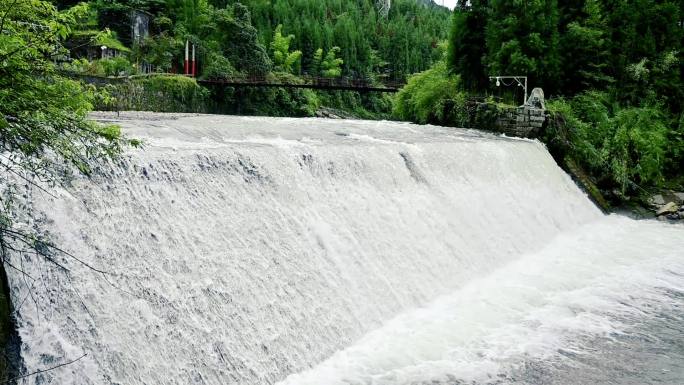 山区河流水电站水坝