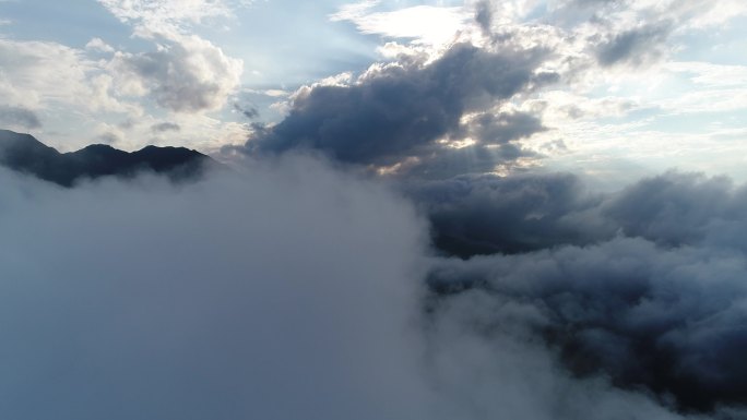 大竹海云雾中山顶