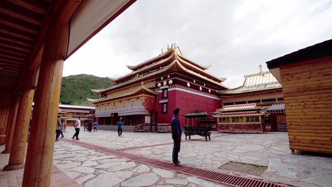 藏传佛教的郎木寺