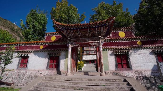 藏式寺庙的建筑