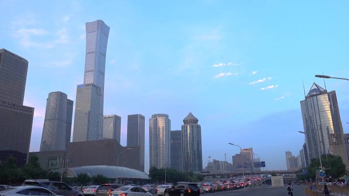 北京国贸CBD车流早晚高峰