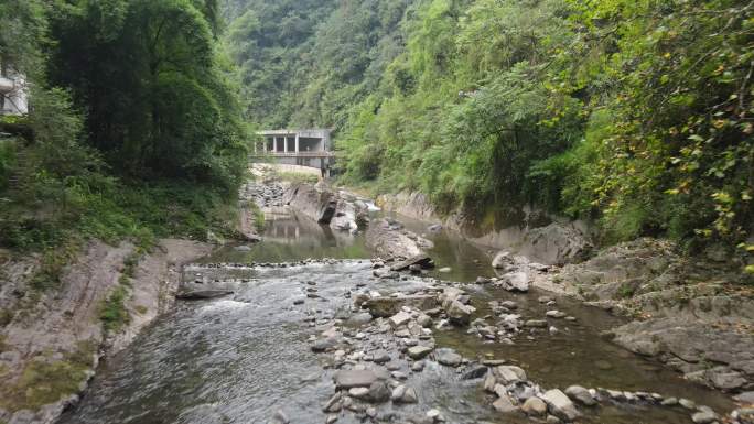 峨眉山石船