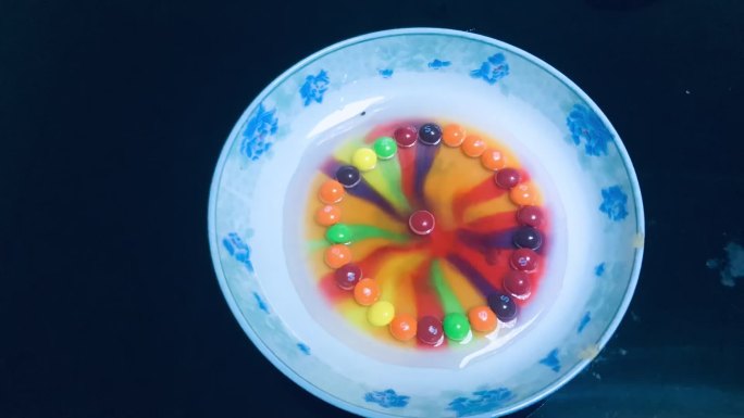 糖豆 实验 彩虹