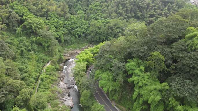 峨眉山的山山水水