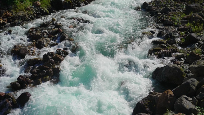 8k水流河流小溪小河流淌山泉水