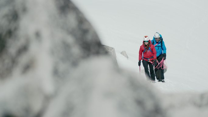 登山毅力精神防寒服