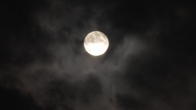 4K-乌云遮月黑暗气氛