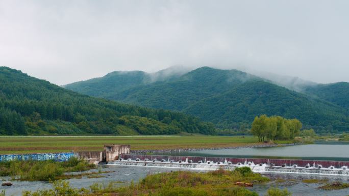 富尔江 瀑布 绿水青山