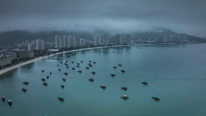 浓雾中的海上渔港惠州建设航拍宣传高楼大厦