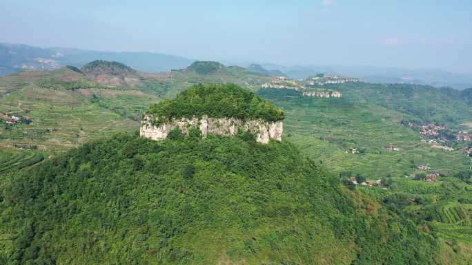 4K航拍山东省沂蒙山地质公园岱崮景区风景