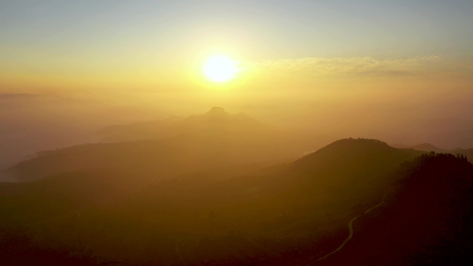 4K航拍山东省沂蒙山地质公园岱崮日出风景