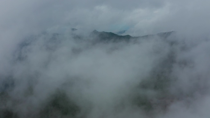 航拍贵州铜仁梵净山