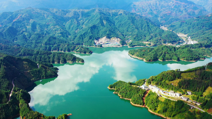 洪雅瓦屋山雅女湖