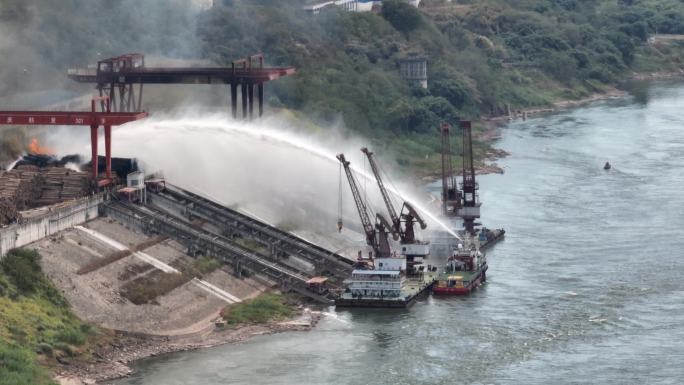 重庆码头救火消防船灭火