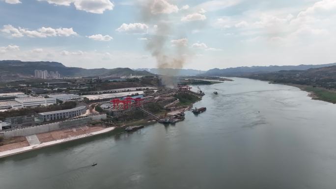 重庆码头火灾消防船救火消防宣传