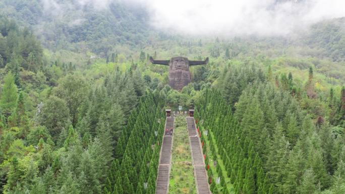 航拍神农架神农坛风光