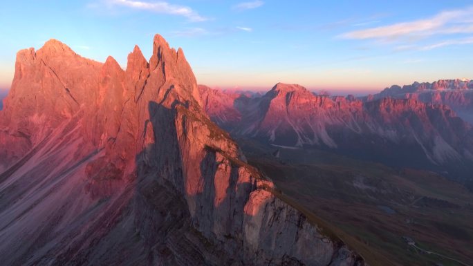 空中：黄昏的塞卡达山脉