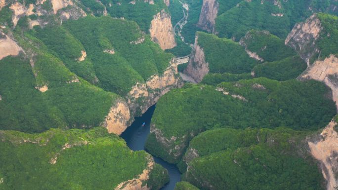 航拍长治八泉峡