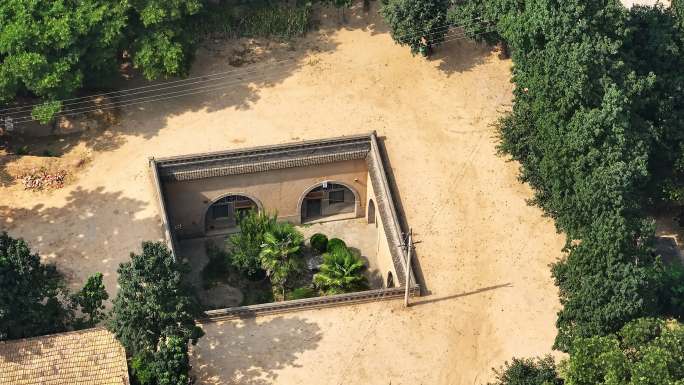 航拍河南三门峡陕州地坑四合院