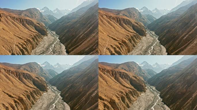 尼泊尔下野马区戏剧性的高角度视图