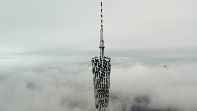 广州城市地标小蛮腰雨后穿云航拍4K视频