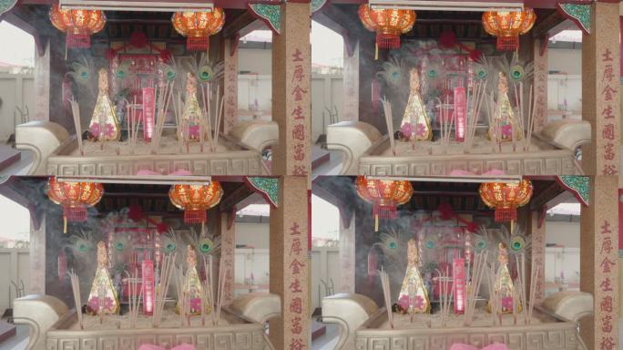中国新年燃烧，向上帝致敬