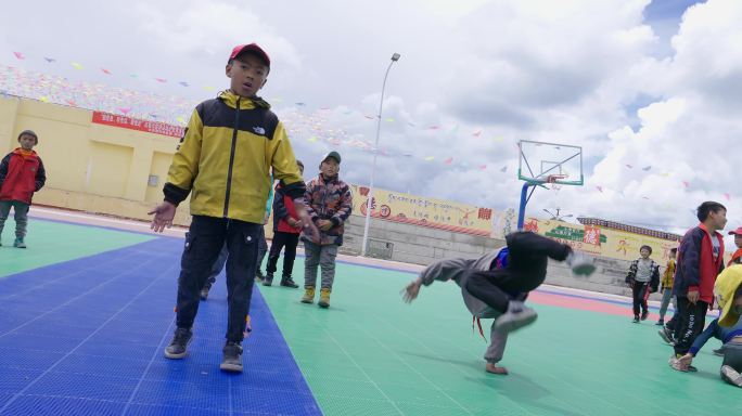 【4k 升格】藏族小学生翻筋斗