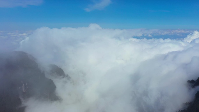 航拍峨眉山云海风光