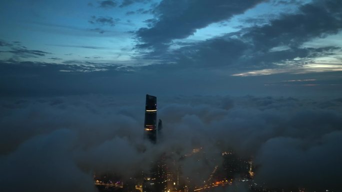 上海陆家嘴上海中心大厦云海天宫之境夜景